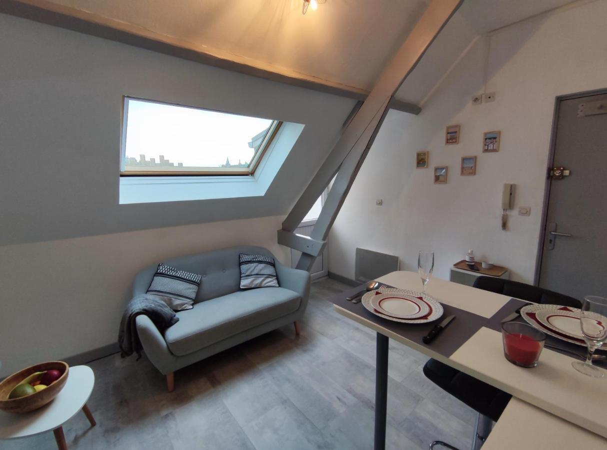 Joli Petit T2 Terrasse Proche Du Phare Apartment Calais Exterior foto